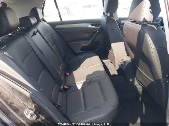3VW217AU3FM086729 Volkswagen Golf