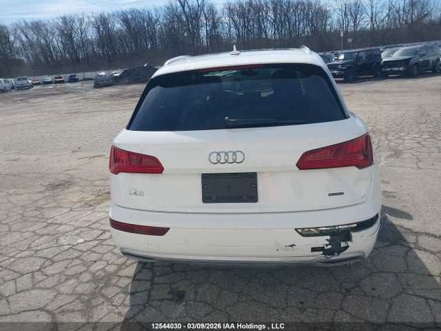 WA1BNAFY8K2050918 Audi Q5 Premium Plus