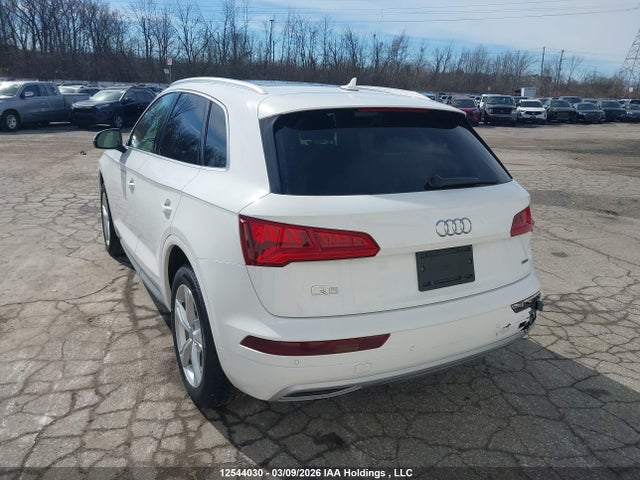 WA1BNAFY8K2050918 Audi Q5 Premium Plus