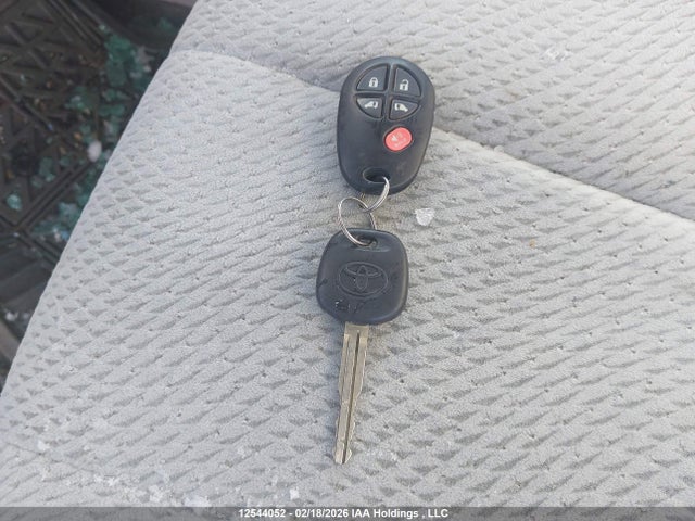 2011 Toyota Sienna Le 8 Passenger მანქანა იყიდება აუქციონზე, vin: 5TDKK3DC3BS146398, აუქციონის ნომერი: 12544052