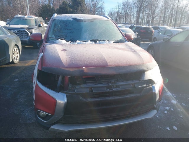JA4JZ3AX6GZ602909 Mitsubishi Outlander Se