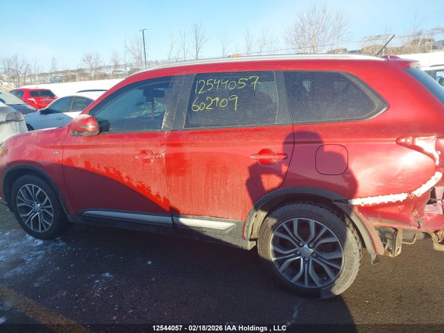 JA4JZ3AX6GZ602909 Mitsubishi Outlander Se