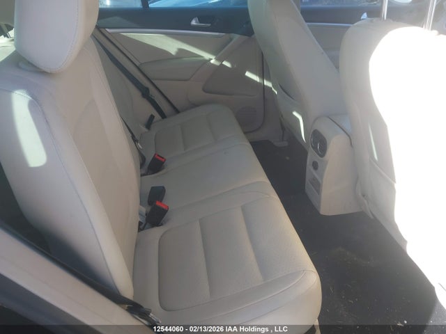 WVGJV7AX7FW102259 Volkswagen Tiguan Comfortline/highline/special Edition/trendline