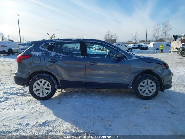 JN1BJ1CP8KW214662 Nissan Qashqai S 4dr2wd