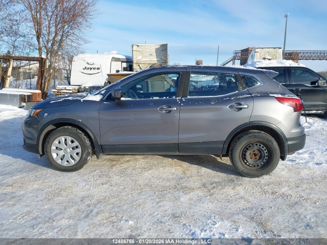 JN1BJ1CP8KW214662 Nissan Qashqai S 4dr2wd
