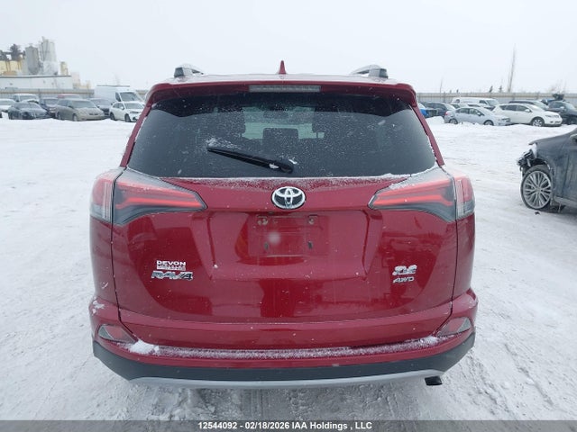 12544092 :رقم المزاد ، 2T3RFREV6JW732273 vin ، 2018 Toyota Rav4 Xle مزاد بيع