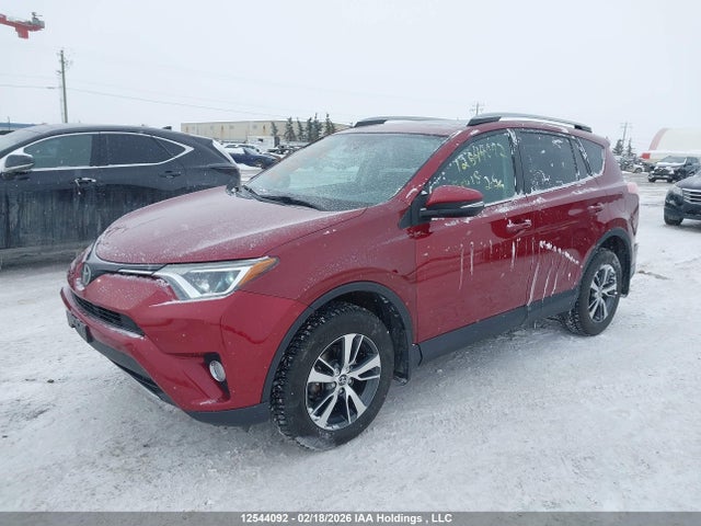 12544092 :رقم المزاد ، 2T3RFREV6JW732273 vin ، 2018 Toyota Rav4 Xle مزاد بيع