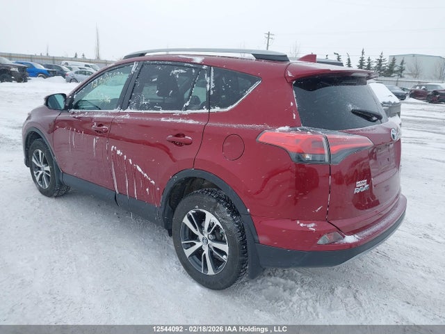 12544092 :رقم المزاد ، 2T3RFREV6JW732273 vin ، 2018 Toyota Rav4 Xle مزاد بيع