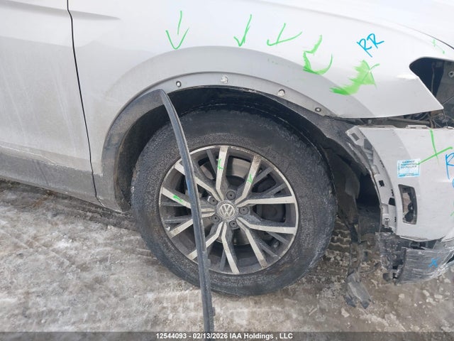 3VV2B7AX9JM017998 Volkswagen Tiguan Comfortline