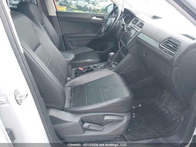 3VV2B7AX9JM017998 Volkswagen Tiguan Comfortline