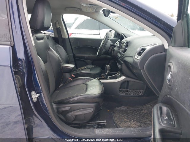 3C4NJCBB4JT165427 Jeep Compass Latitude Fwd