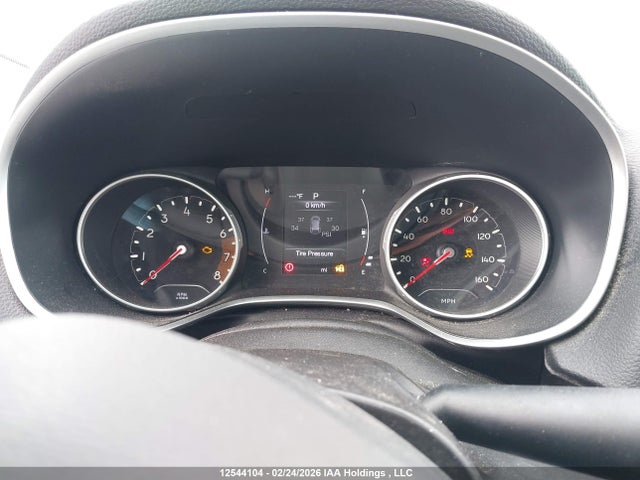 3C4NJCBB4JT165427 Jeep Compass Latitude Fwd