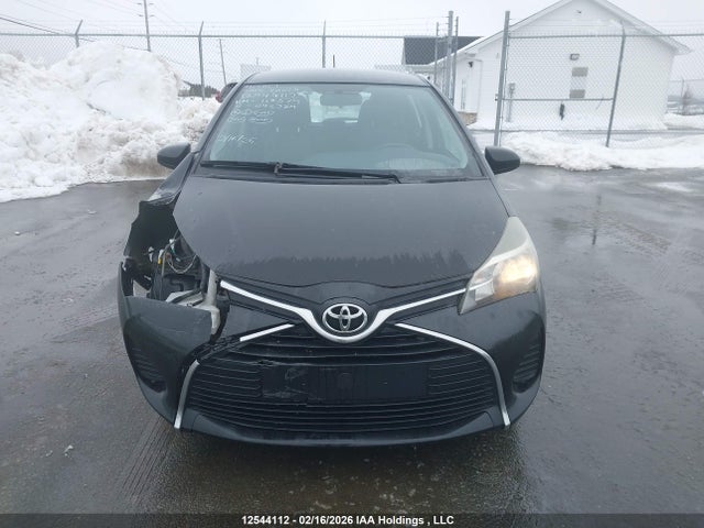 VNKKTUD36FA042324 Toyota YARIS LE