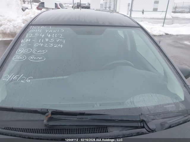 VNKKTUD36FA042324 Toyota YARIS LE