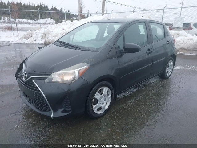 VNKKTUD36FA042324 Toyota YARIS LE