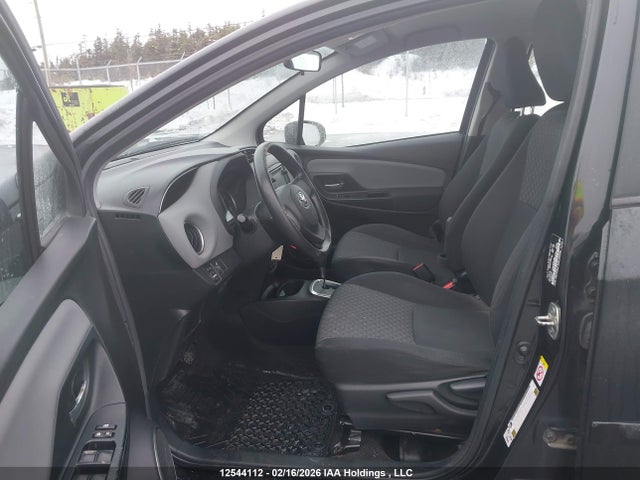 VNKKTUD36FA042324 Toyota YARIS LE