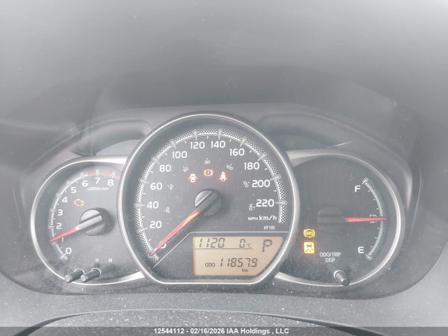 VNKKTUD36FA042324 Toyota YARIS LE