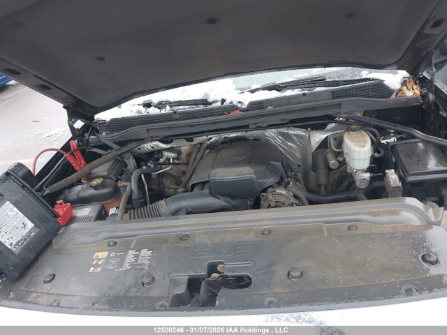 1GT12YEG7FF580596 GMC Sierra 2500hd Sle