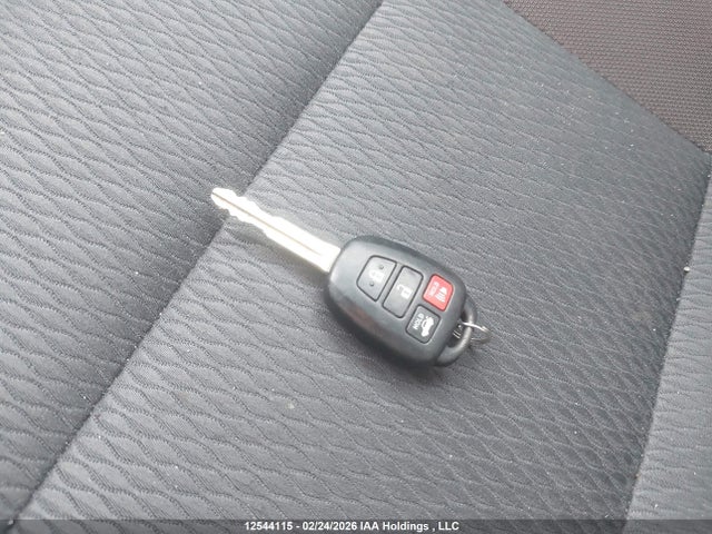 2T1BURHE8JC101540 Toyota COROLLA LE
