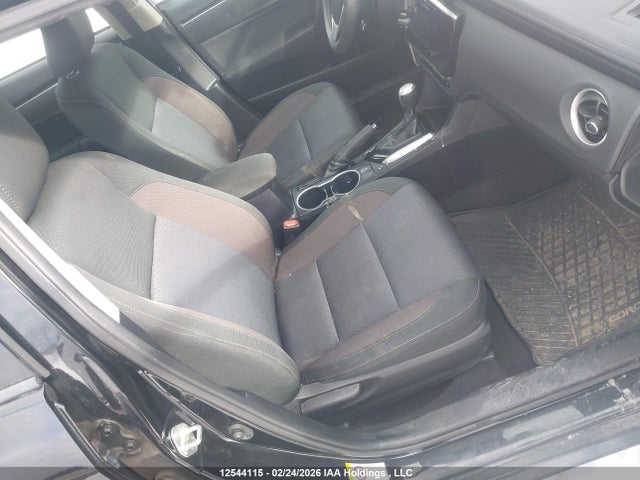 2T1BURHE8JC101540 Toyota COROLLA LE