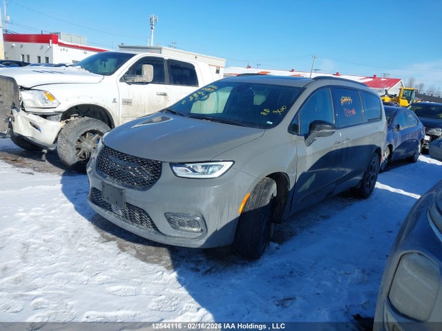 Chrysler Pacifica Limited 2025 2C4RC1GG6SR602546 Image 2