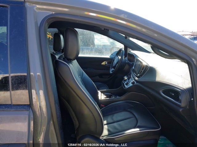 Chrysler Pacifica Limited 2025 2C4RC1GG6SR602546 Image 5