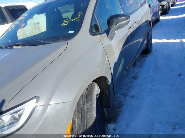 Chrysler Pacifica Limited 2025 2C4RC1GG6SR602546 Image 6