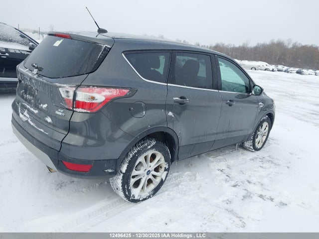 1FMCU9G99HUB46990 Ford ESCAPE SE