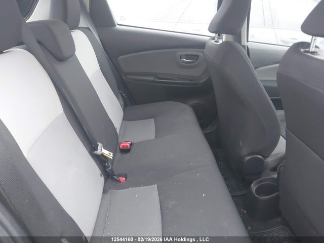 Toyota YARIS LE 2018 VNKKTUD35JA088283 Image 8