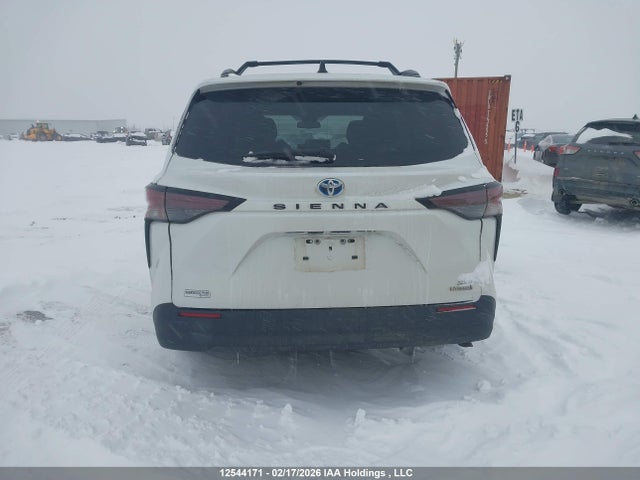 5TDGRKEC0RS189066 Toyota Sienna Xle 8-passenger
