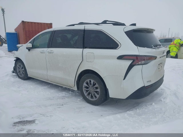 5TDGRKEC0RS189066 Toyota Sienna Xle 8-passenger