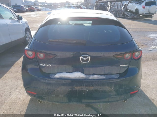 JM1BPALL2N1511114 Mazda 3 Preferred