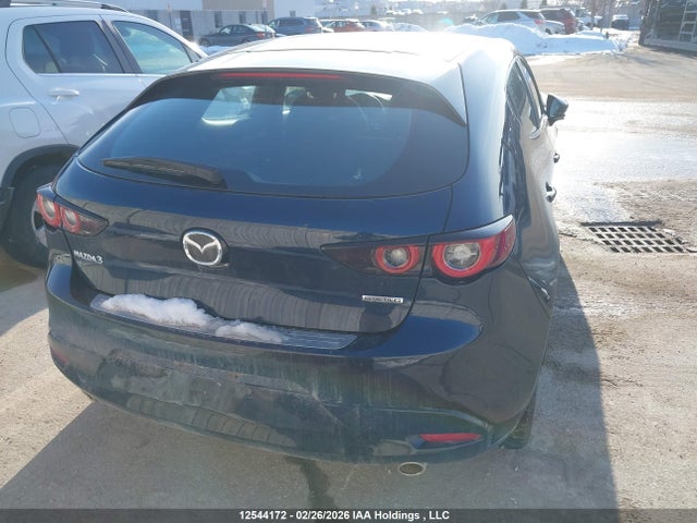JM1BPALL2N1511114 Mazda 3 Preferred