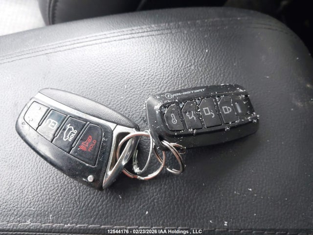 5XYZUDLA8FG232761 Hyundai Santa Fe Sport 2.0t Se