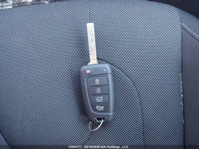KMHLM4DG2RU796185 Hyundai Elantra Essential