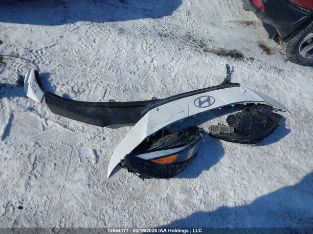 KMHLM4DG2RU796185 Hyundai Elantra Essential