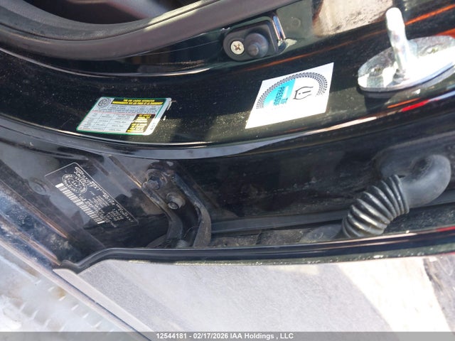 KMHD84LFXJU497906 Hyundai ELANTRA GL