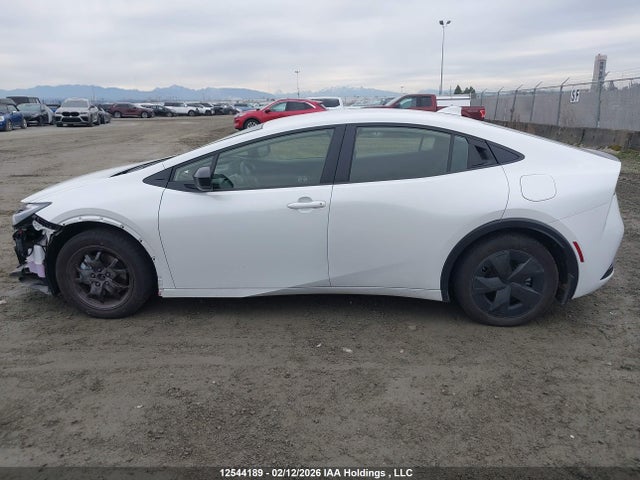 JTDACACU2S3047337 Toyota Prius Plug-in Hybrid Se