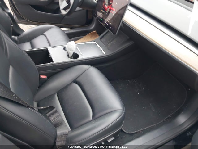 5YJ3E1EA0NF258078 Tesla MODEL 3