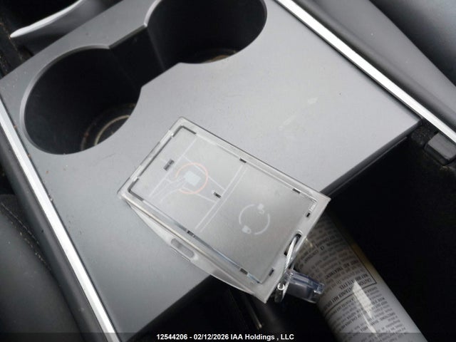 5YJ3E1EA8NF258054 Tesla MODEL 3