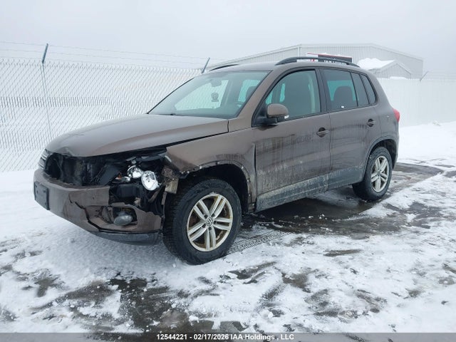 WVGKV7AX9FW048984 Volkswagen Tiguan