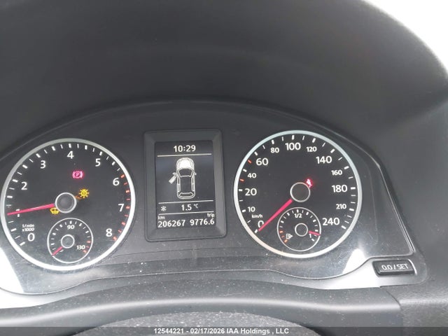 WVGKV7AX9FW048984 Volkswagen Tiguan