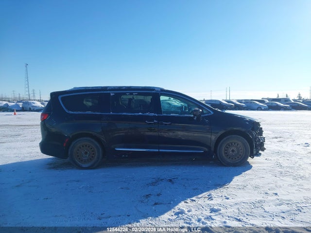Продаж на аукціоні авто 2017 Chrysler Pacifica Touring-l Plus, vin: 2C4RC1EG4HR840164, номер лоту: 12544226