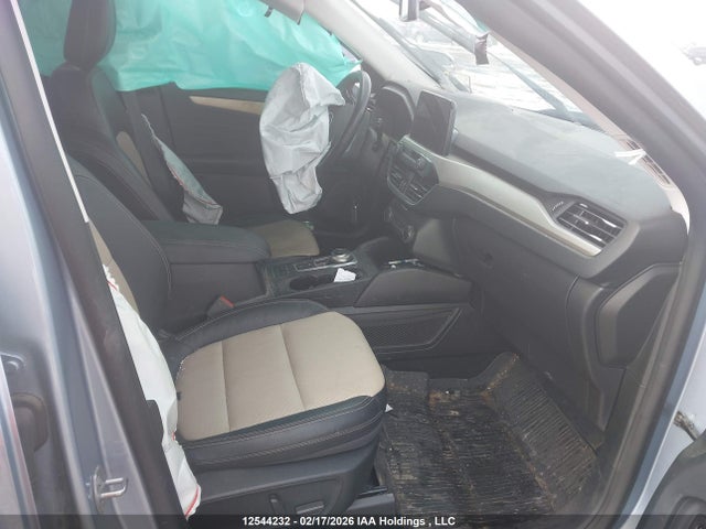 12544232 :رقم المزاد ، 1FMCU9DZ5NUB04199 vin ، 2022 Ford Escape Hybrid مزاد بيع