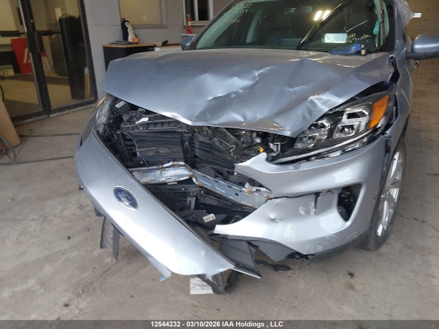 12544232 :رقم المزاد ، 1FMCU9DZ5NUB04199 vin ، 2022 Ford Escape Hybrid مزاد بيع
