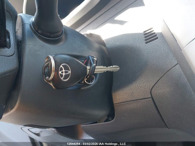 Продажа на аукционе авто 2013 Toyota Corolla Matrix, vin: 2T1KU4EE6DC058585, номер лота: 12544254