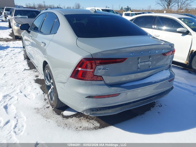 Volvo S60 B5 Core Dark Theme 2024 7JRL12TK2RG324947 Image 3