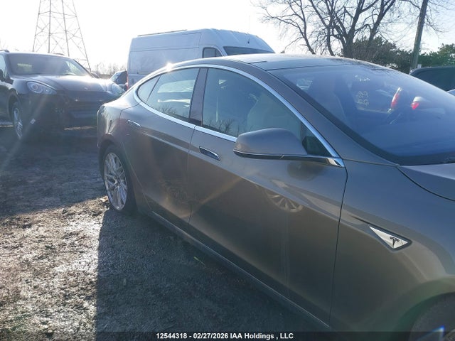 Tesla Model S 70d/85d/p85d 2015 5YJSA1S21FF089453 Image 14
