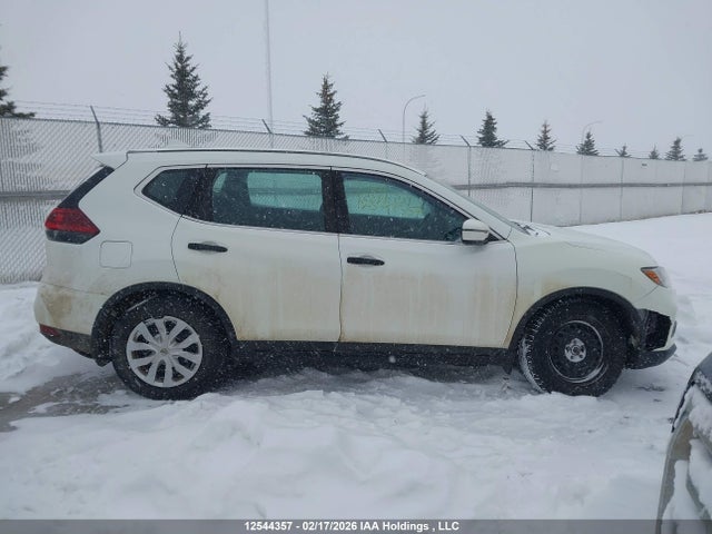 5N1AT2MTXJC777311 Nissan Rogue S/sl