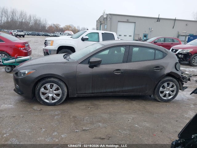 3MZBM1U79FM182598 Mazda MAZDA3